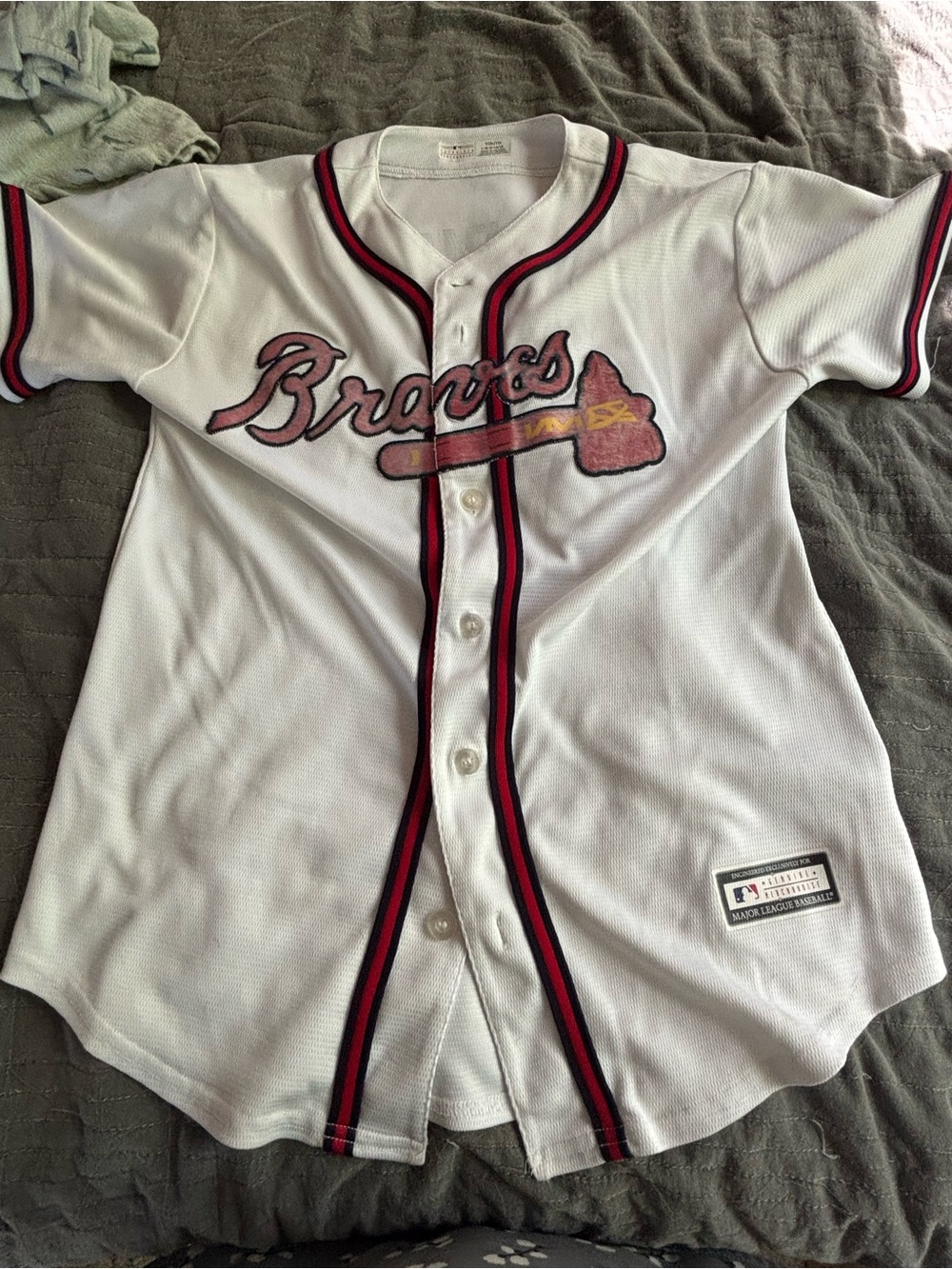 MLB White Braves Kids Jersey with Red Trim
